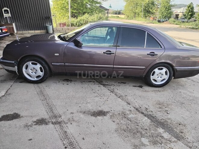 Mercedes E 230 1996, 369,490 km - 2.3 л - Tovuz