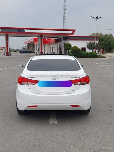Hyundai Elantra 2013, 237,680 km - 1.6 l - Qazax