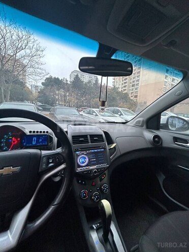 Chevrolet Aveo-8