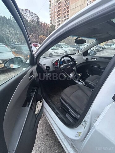 Chevrolet Aveo-9