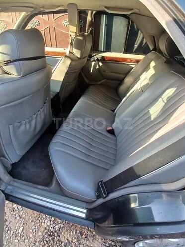 Mercedes E 220 1993, 350,000 km - 2.2 л - Bakı