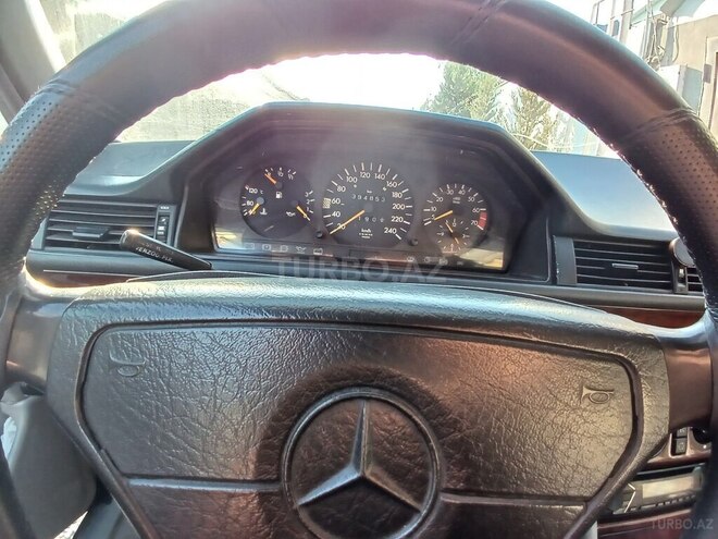 Mercedes E 220 1993, 350,000 km - 2.2 л - Bakı