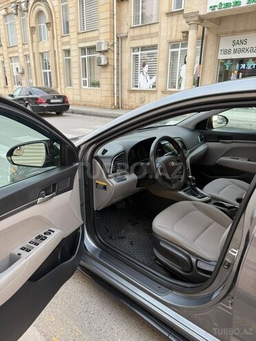 Hyundai Elantra 2017, 820,000 km - 2.0 l - Şəmkir