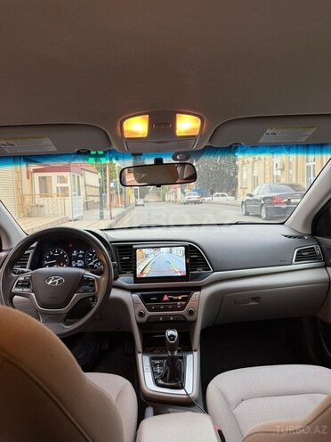 Hyundai Elantra 2017, 820,000 km - 2.0 l - Şəmkir