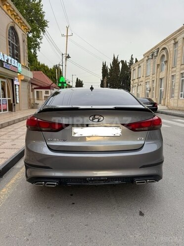 Hyundai Elantra 2017, 820,000 km - 2.0 l - Şəmkir