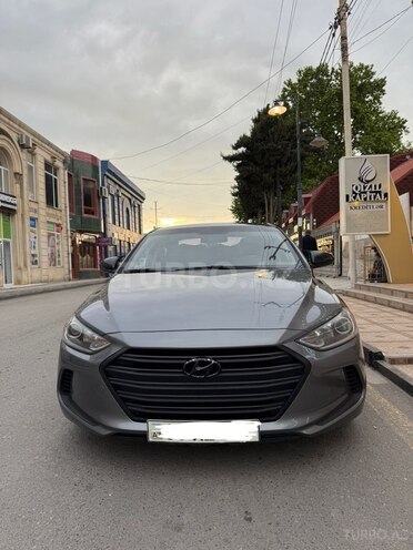 Hyundai Elantra 2017, 820,000 km - 2.0 l - Şəmkir