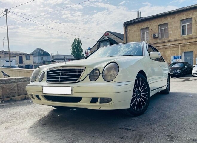 Mercedes E 220 d 2001, 298,000 km - 2.2 l - Bakı