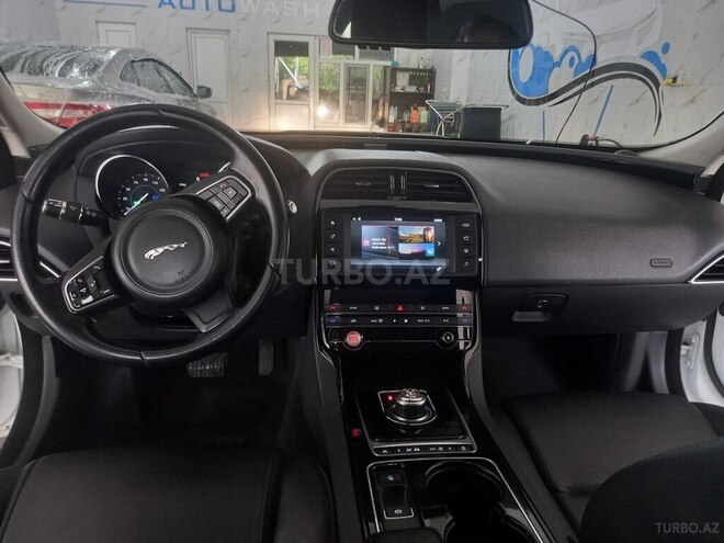 Jaguar XE 2017, 131,800 km - 2.0 l - Bakı