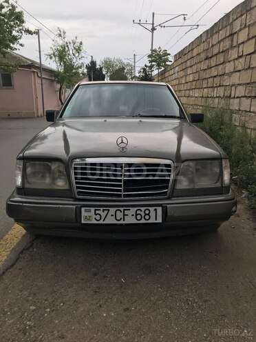 Mercedes E 200 1990, 217,000 km - 2.0 l - Bakı