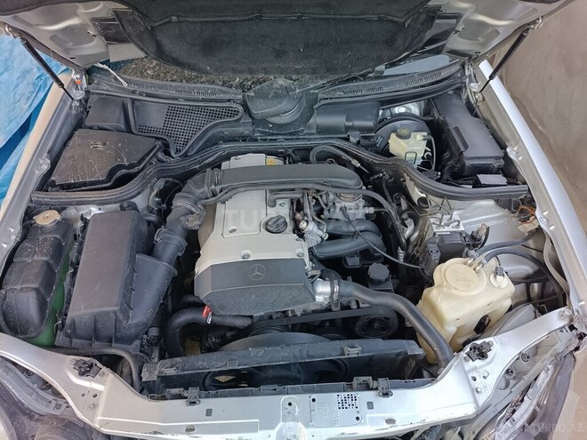 Mercedes E 200 2000, 304,900 km - 2.0 л - Ağstafa
