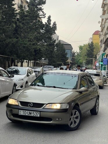 Opel Vectra 1996, 200,000 km - 2.0 l - Bakı