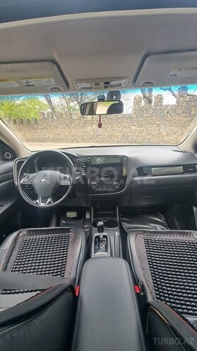 Mitsubishi Outlander 2015, 198,000 km - 2.4 л - Gəncə