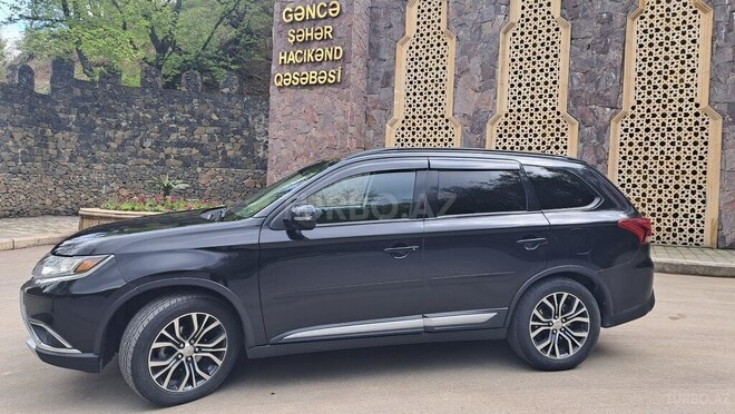 Mitsubishi Outlander 2015, 198,000 km - 2.4 л - Gəncə