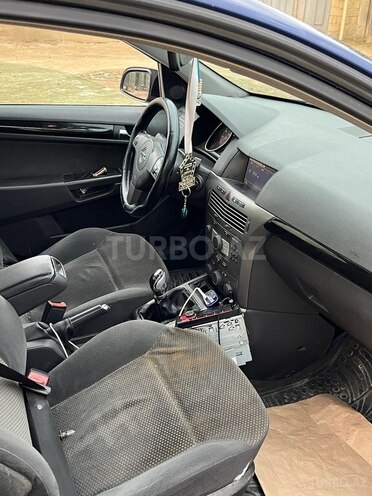 Opel Astra 2004, 320,000 km - 1.4 л - Bakı