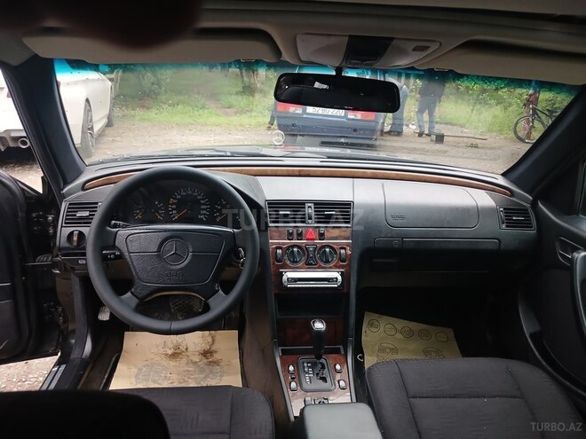 Mercedes C 200 1998, 260,500 km - 2.0 l - Masallı