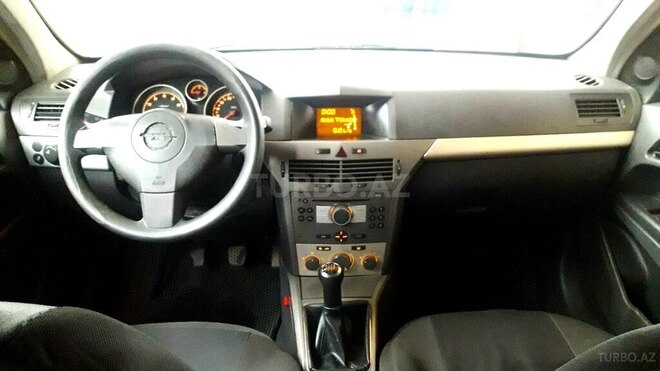 Opel Astra 2005, 10,000 km - 1.4 l - Gəncə