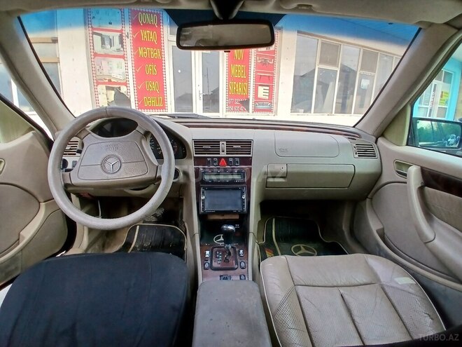 Mercedes C 220 d 2000, 258,450 km - 2.2 l - Bakı