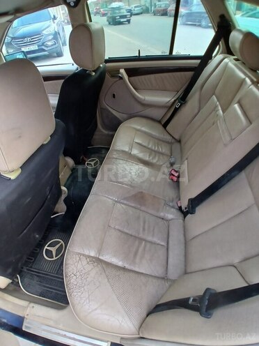 Mercedes C 220 d 2000, 258,450 km - 2.2 l - Bakı
