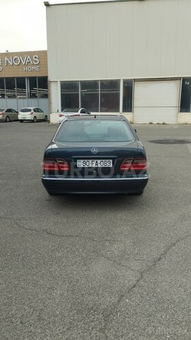 Mercedes E 240 2000, 370,358 km - 2.4 l - Bakı