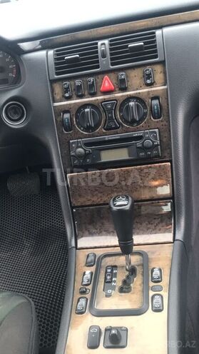Mercedes E 240 2000, 370,358 km - 2.4 l - Bakı