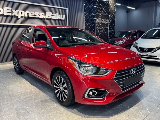 Hyundai Accent-2