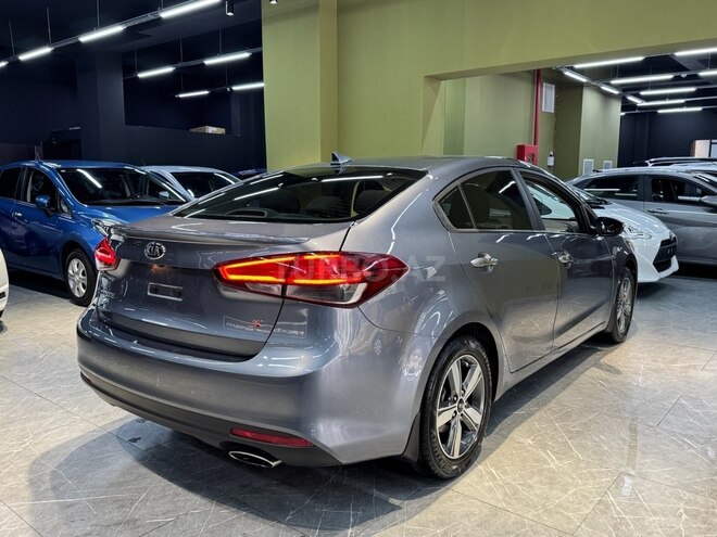 Kia Cerato-8