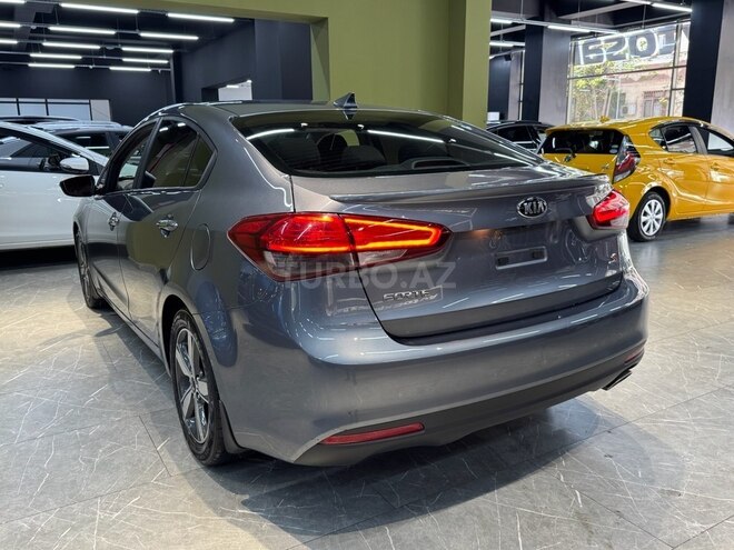Kia Cerato-7