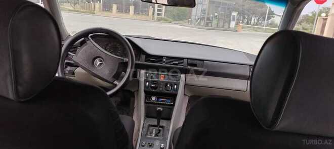 Mercedes E 230 1990, 234,765 km - 2.3 l - Bakı
