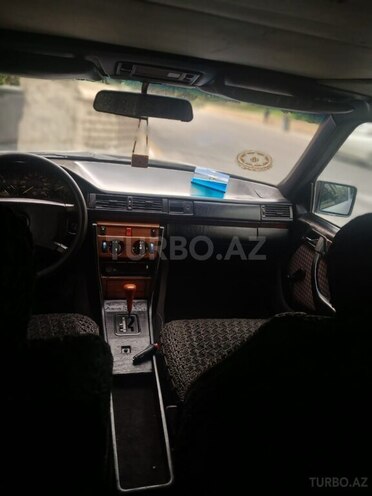Mercedes E 200 1989, 333,333 km - 2.0 l - Bakı