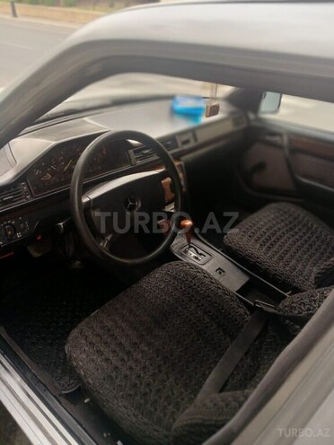 Mercedes E 200 1989, 333,333 km - 2.0 l - Bakı