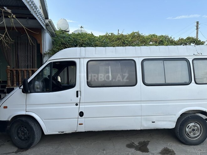Ford Transit 2000, 200,000 km - 2.5 л - Qazax