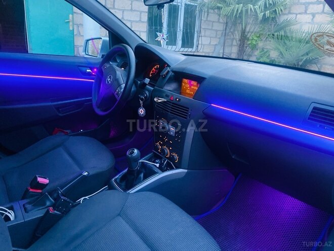 Opel Astra 2004, 232,000 km - 1.4 l - Mingəçevir