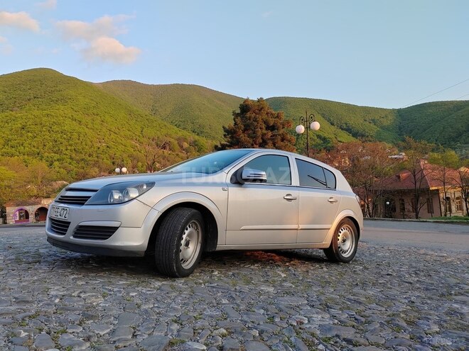 Opel Astra 2004, 232,000 km - 1.4 l - Mingəçevir