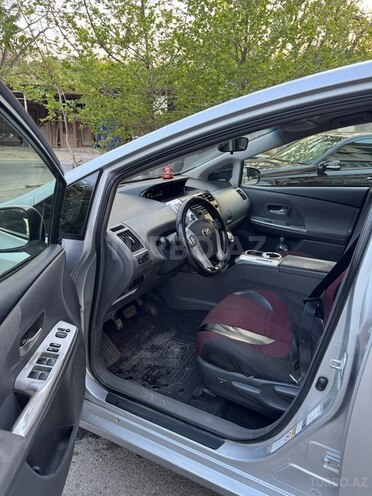 Toyota Prius V 2013, 415,000 km - 1.8 l - Bakı