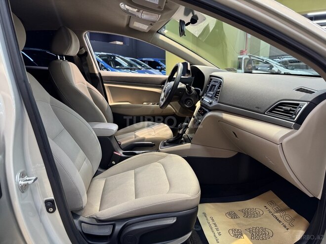 Hyundai Elantra 2017, 107,000 km - 2.0 л - Bakı