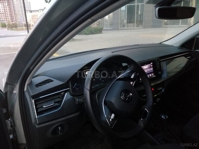 Skoda Rapid 2020, 107,000 km - 1.6 l - Bakı
