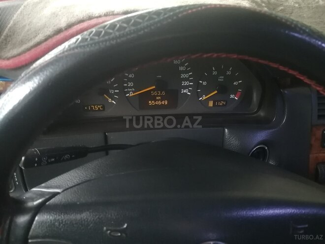 Mercedes E 220 d 2000, 554,649 km - 2.2 l - Füzuli