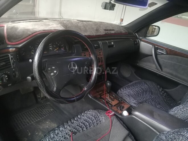 Mercedes E 220 d 2000, 554,649 km - 2.2 l - Füzuli