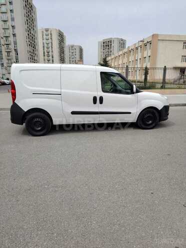 Fiat Doblo 2011, 271,418 km - 1.3 l - Bakı
