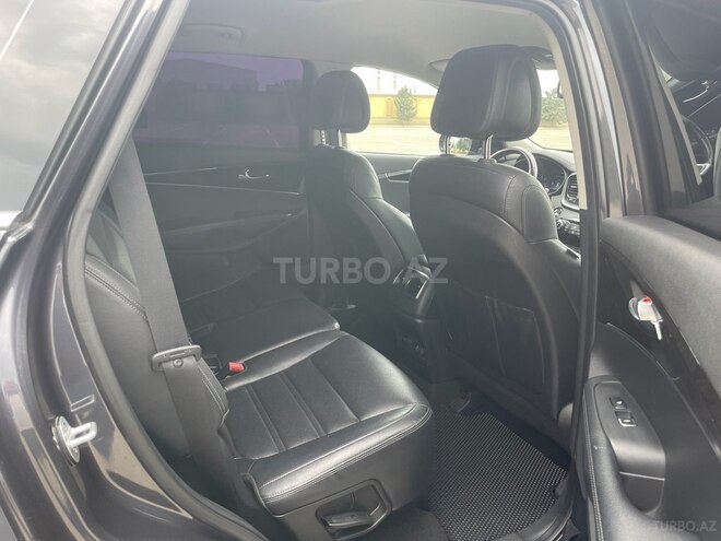 Kia Sorento-13