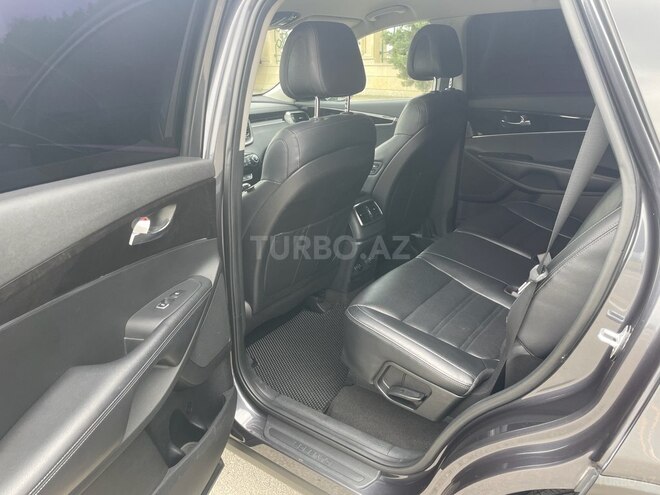 Kia Sorento-8
