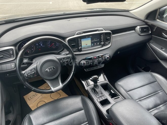 Kia Sorento-10