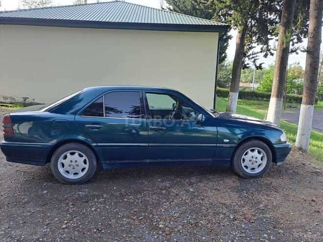 Mercedes C 180 1997, 392,000 km - 1.8 l - Qax