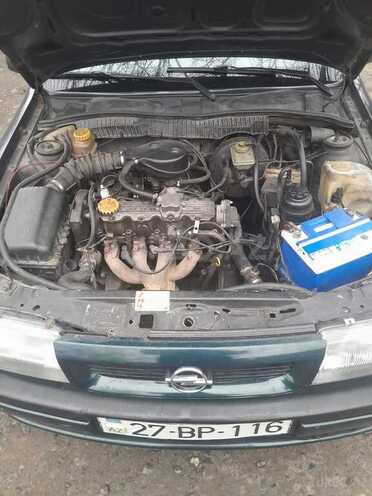 Opel Vectra 1994, 551,530 km - 1.8 l - Qax