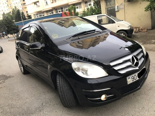 Mercedes B 180 2009, 137,000 km - 1.7 l - Sumqayıt