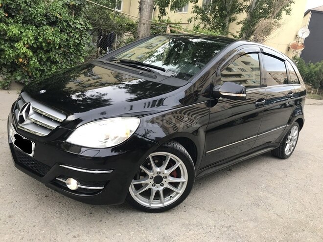 Mercedes B 180 2009, 137,000 km - 1.7 l - Sumqayıt