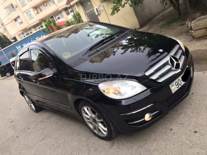 Mercedes B 180 2009, 137,000 km - 1.7 l - Sumqayıt