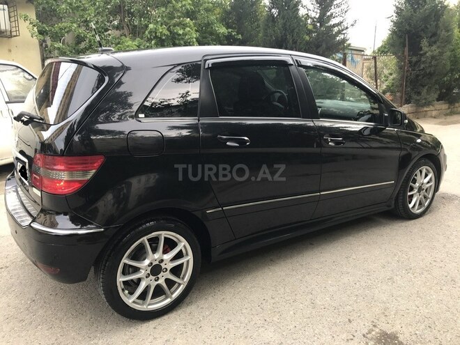 Mercedes B 180 2009, 137,000 km - 1.7 l - Sumqayıt