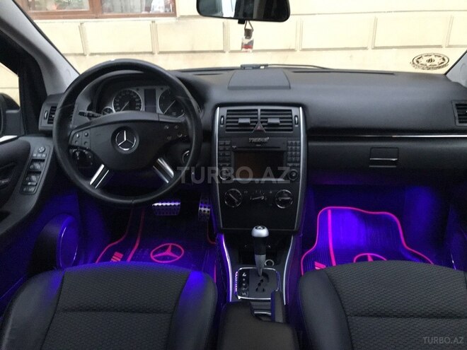 Mercedes B 180 2009, 137,000 km - 1.7 l - Sumqayıt