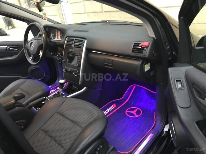 Mercedes B 180 2009, 137,000 km - 1.7 l - Sumqayıt